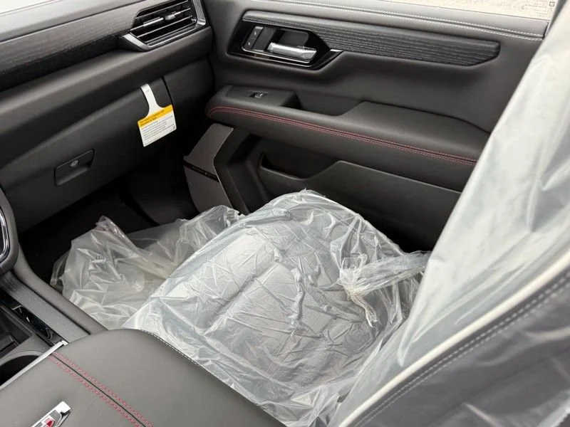 2026 GMC Yukon AT4 Ultimate - Photo 19