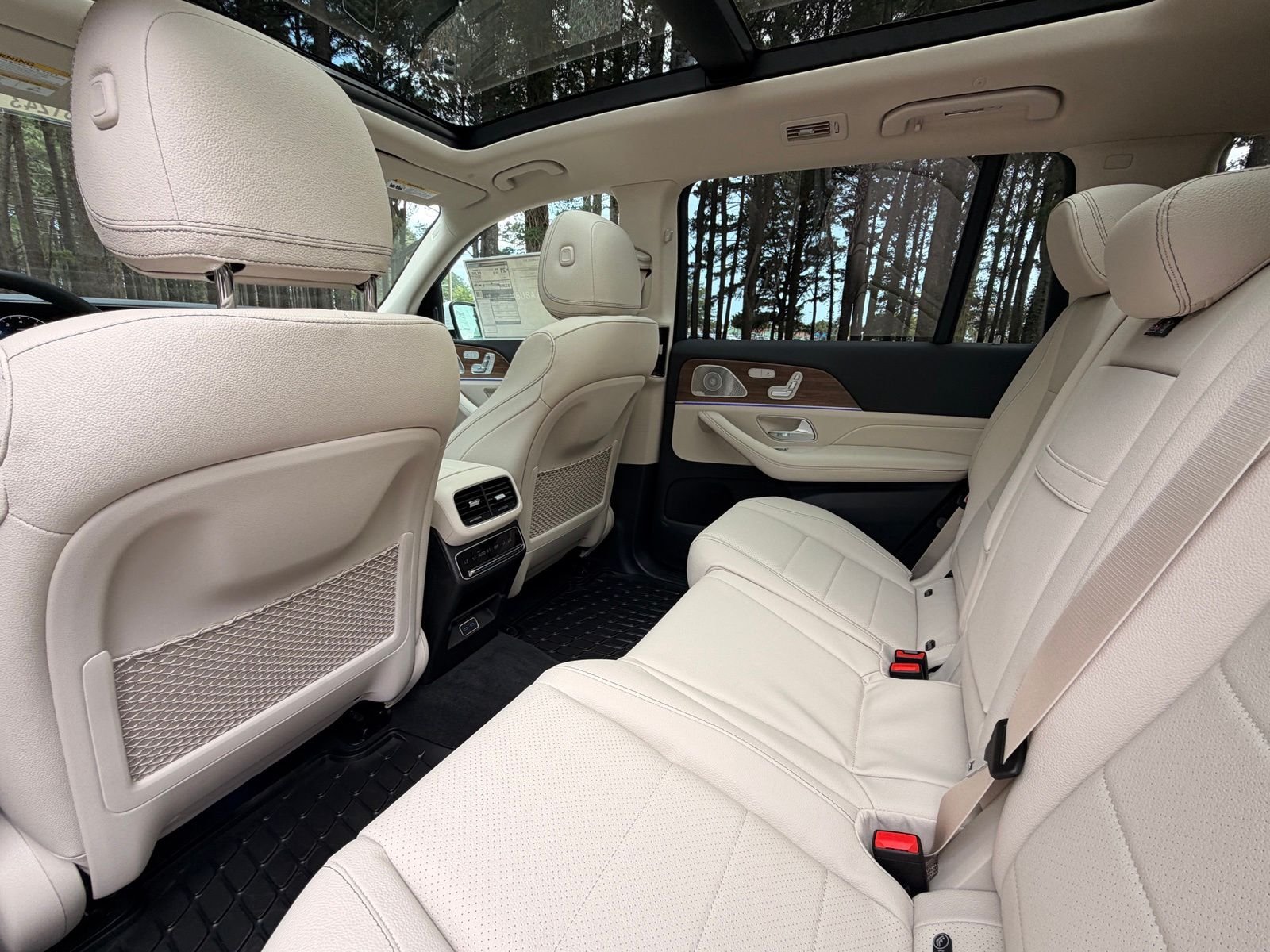 New 2026 Polar White Mercedes-Benz GLS 450 image 15