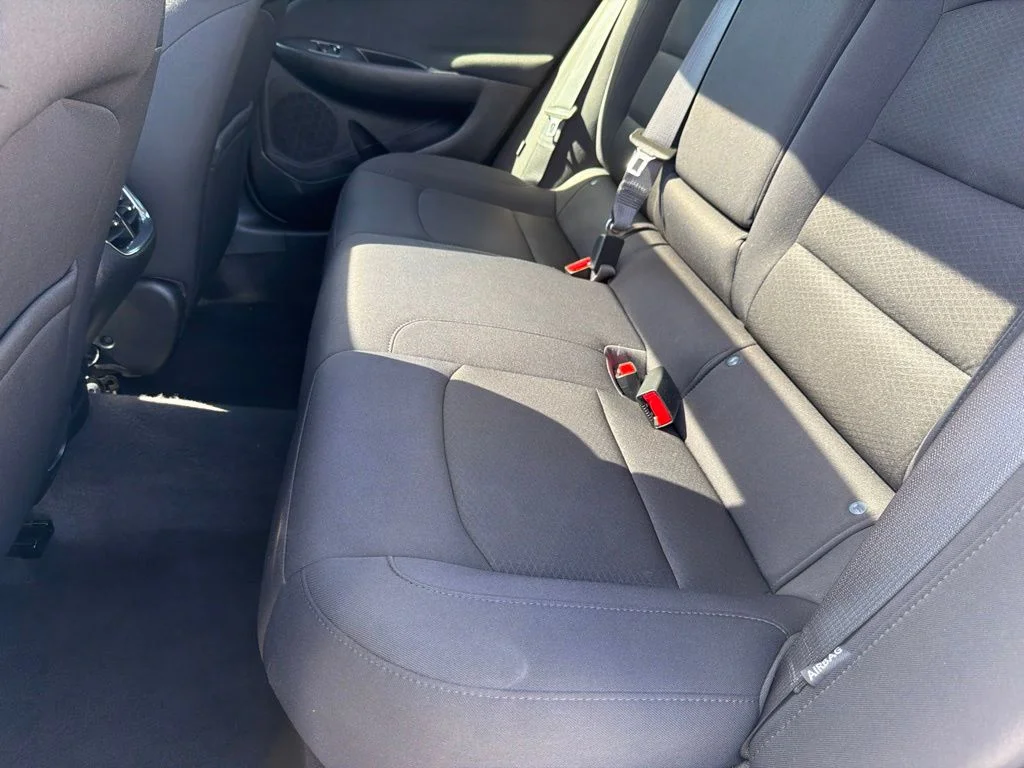 Used 2022 White Chevrolet LT image 23