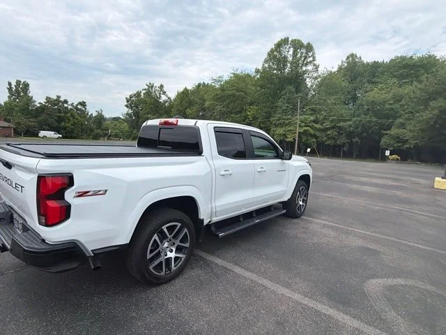Used 2024 White Chevrolet Z71 image 4