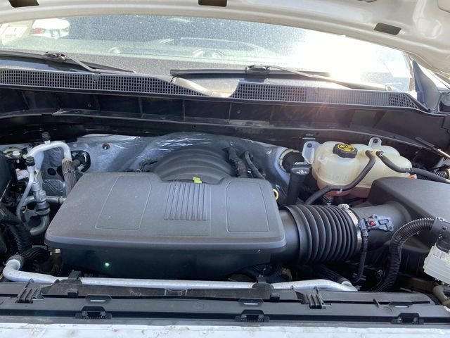 Used 2021 White Chevrolet Custom image 25