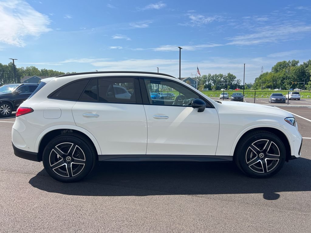 Certified Used 2025  Mercedes-Benz GLC 300 image 9
