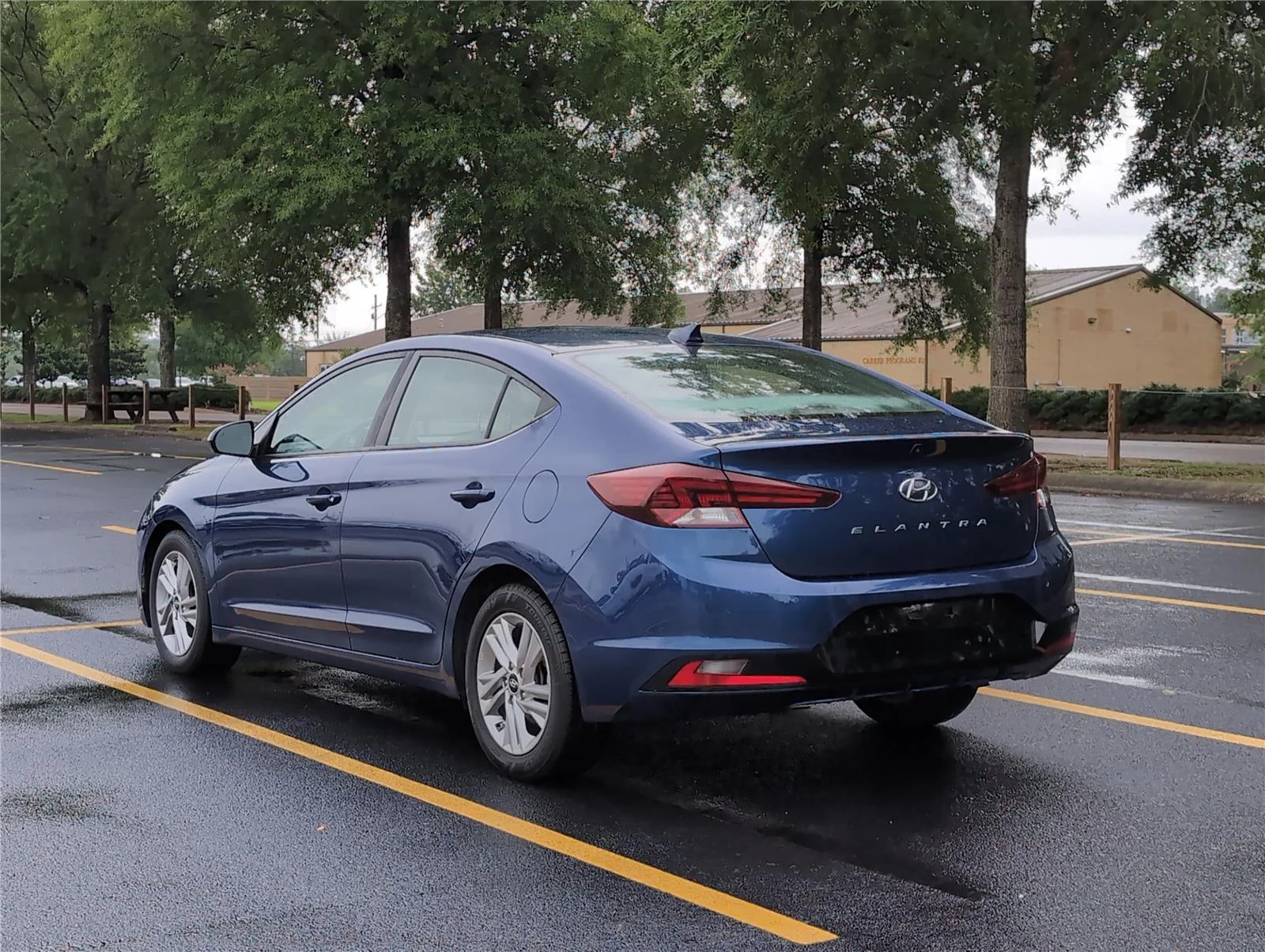 Used 2020 Lakeside Blue Hyundai SEL image 3