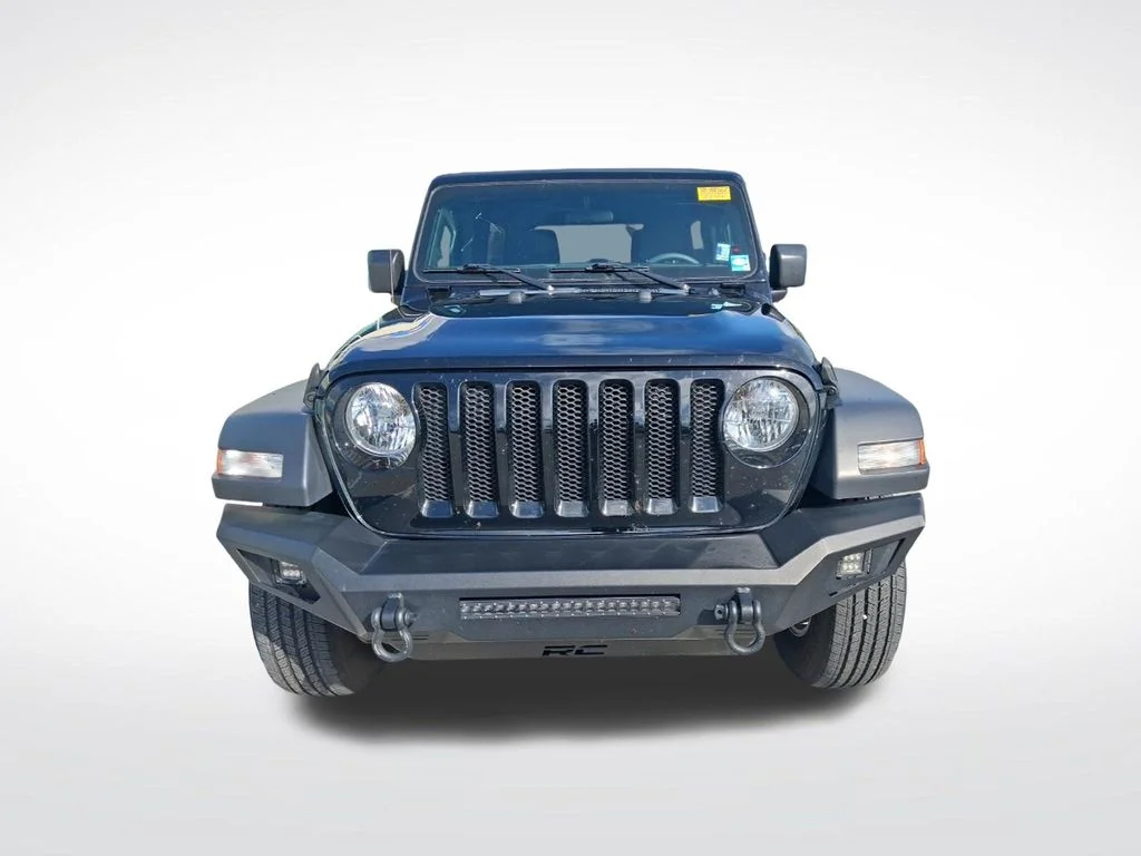Used 2023 Black Jeep Sport S image 2