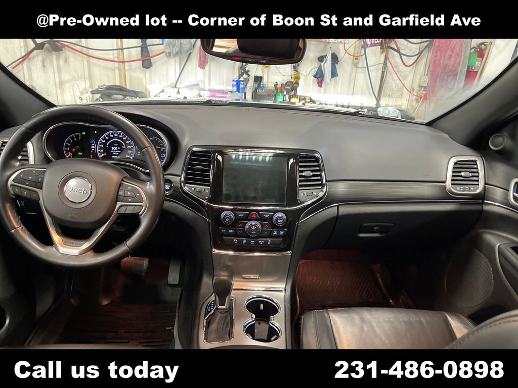 Used 2021 Silver Jeep Limited image 18