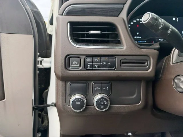 Certified Used 2023 White GMC SLT image 19