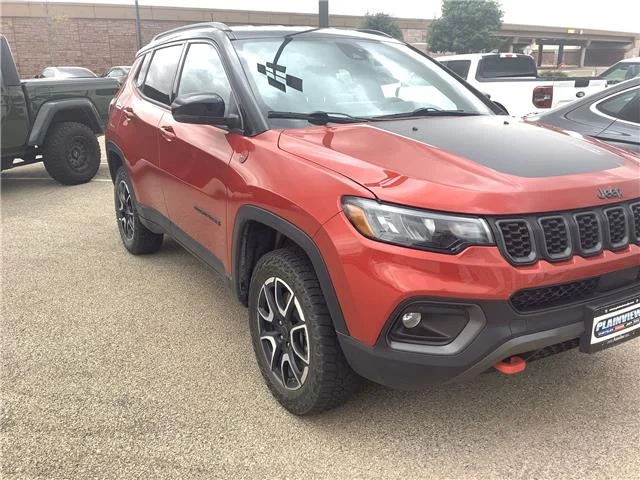 Used 2025 Red Hot Pearlcoat Jeep Trailhawk 4x4 image 2
