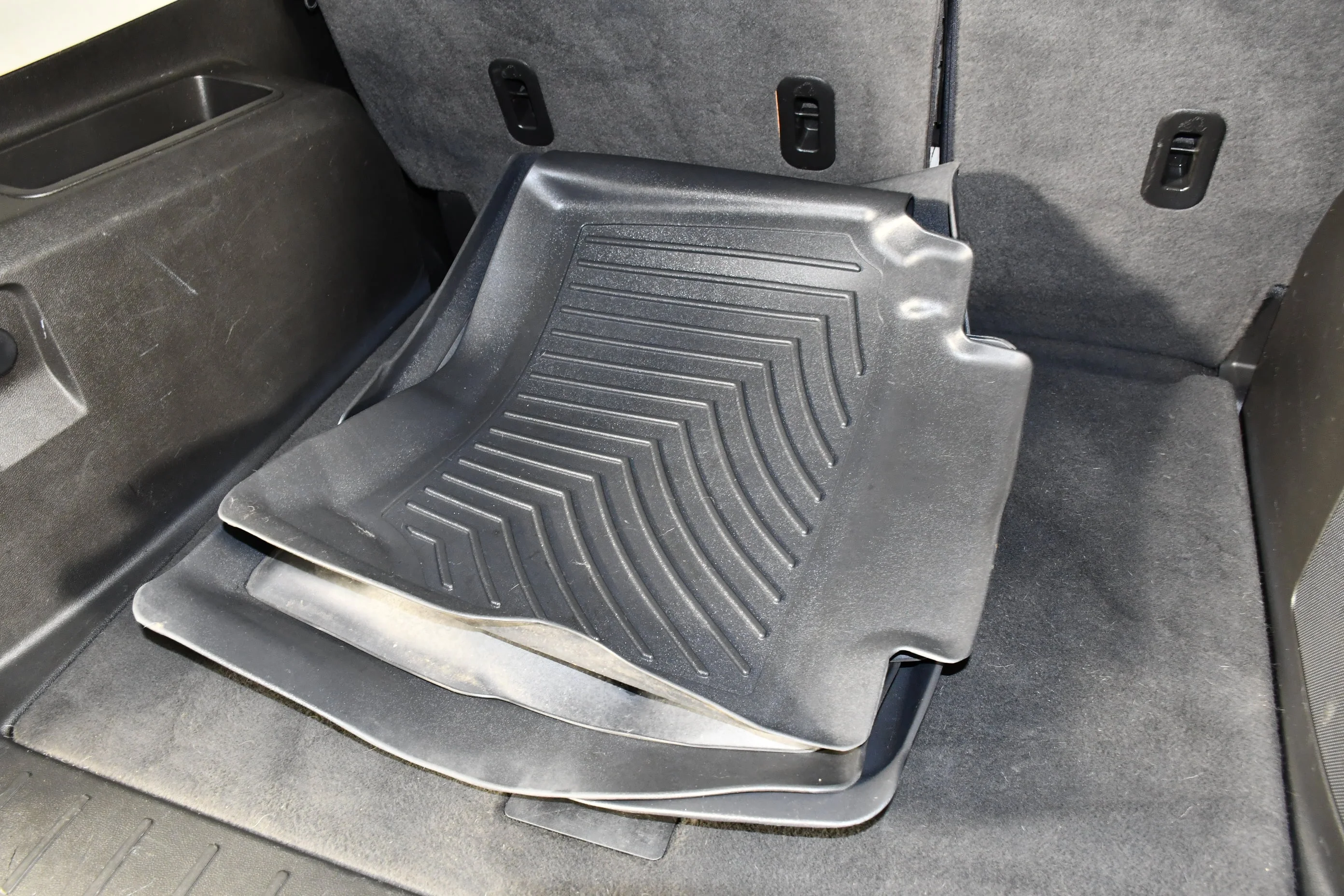 Used 2017 Onyx Black GMC SLE image 47