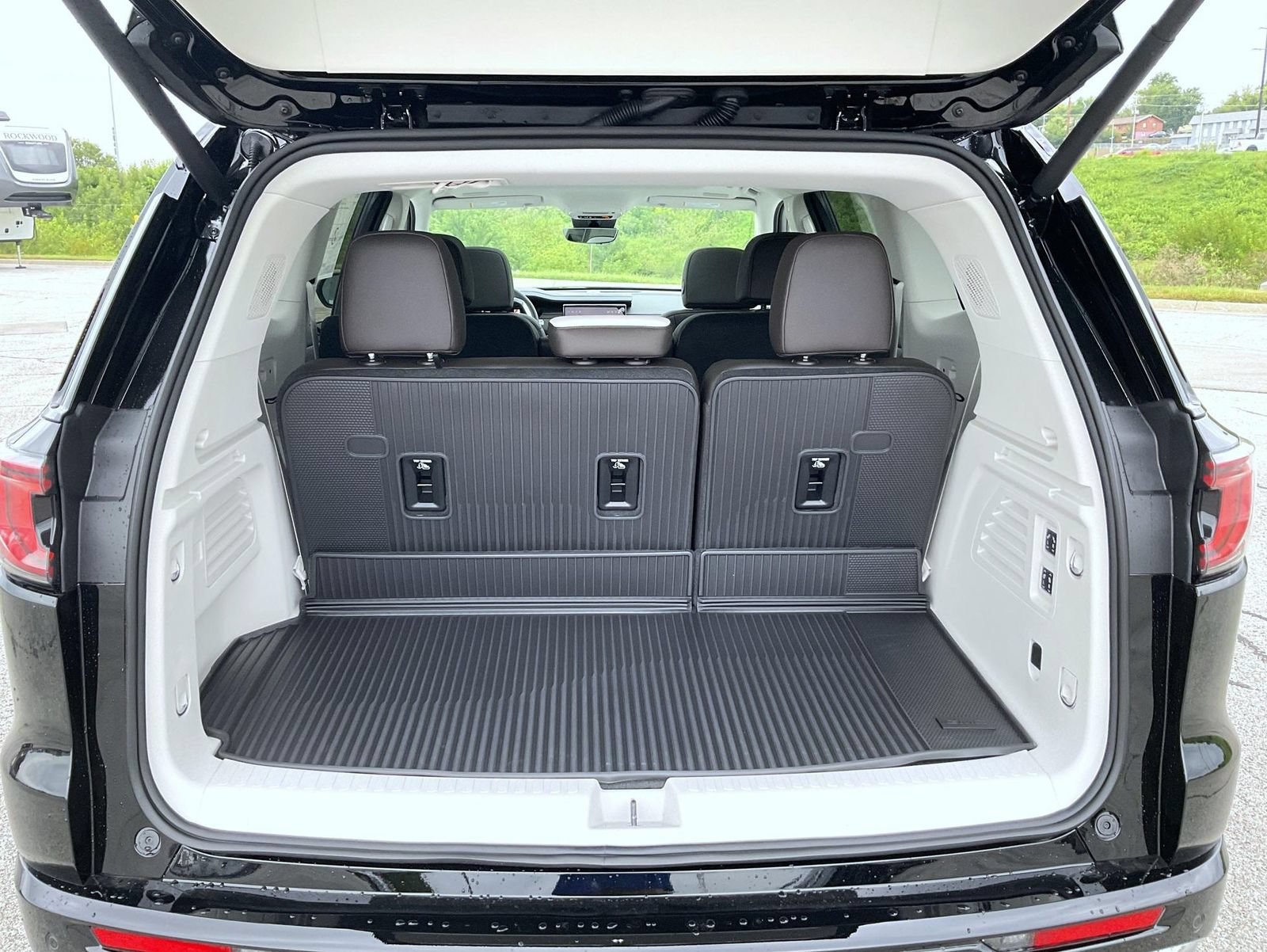 2027 GMC Acadia Denali - Photo 22