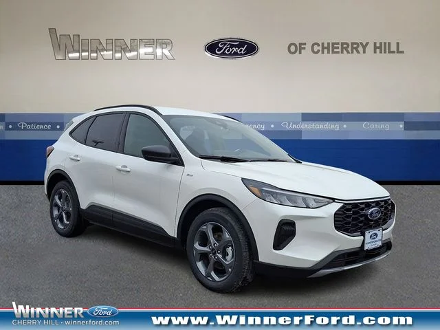 New 2026 Star White Metallic Tri-coat Ford ST-Line image 1