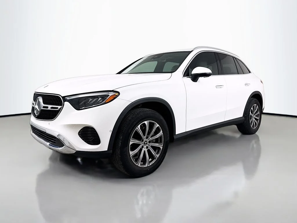2023 Mercedes-Benz GLC GLC 300's photo
