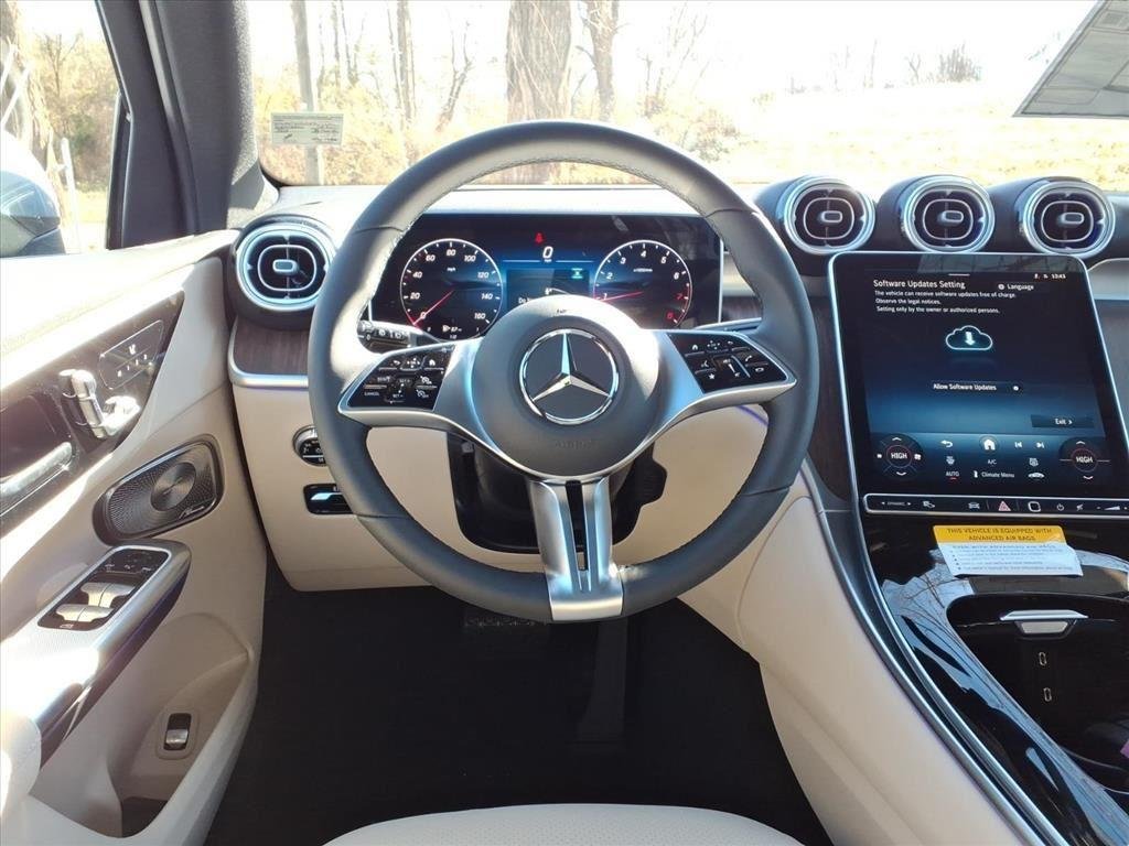 New 2026 SILVER Mercedes-Benz GLC 300 image 21