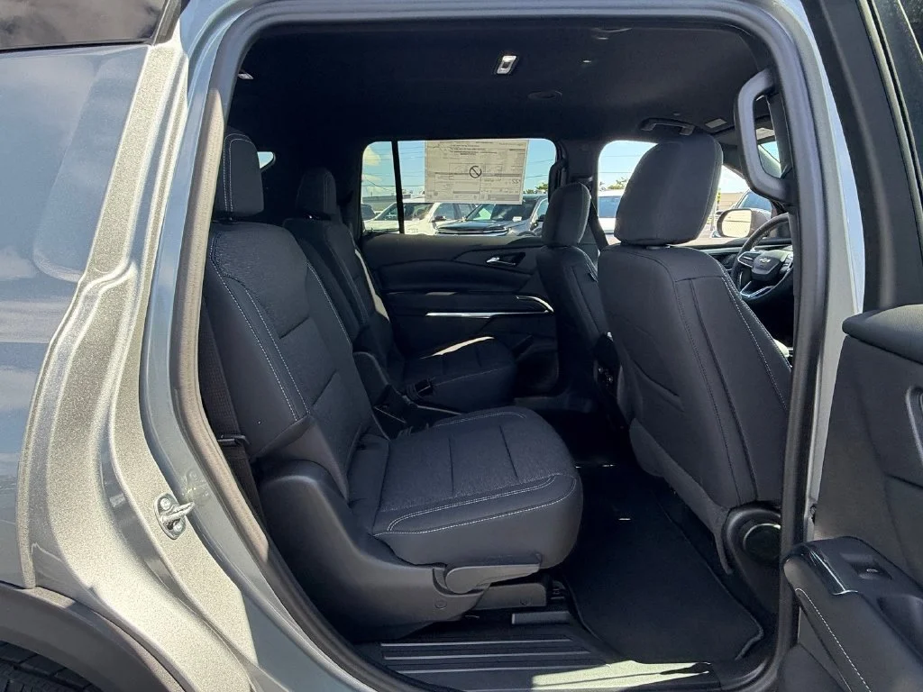 2027 Chevrolet Traverse LT - Photo 14