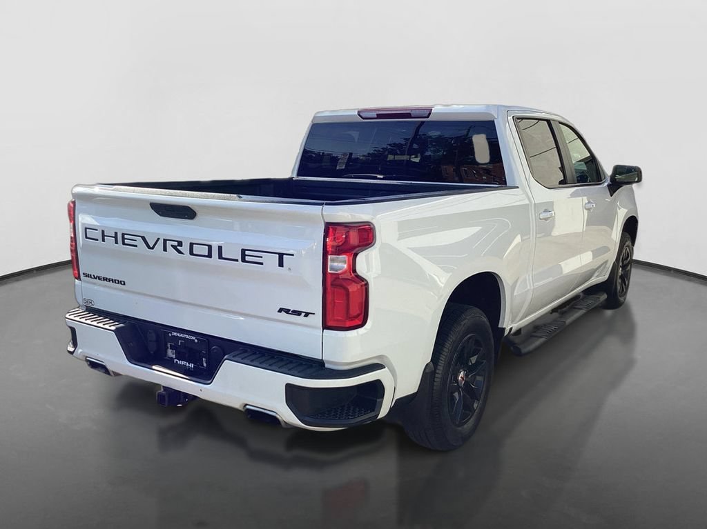 Used 2021 SUMMIT WHITE Chevrolet RST image 5