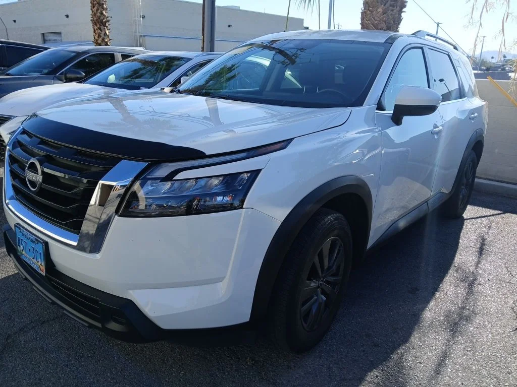 2023 Nissan Pathfinder SV 4WD's photo