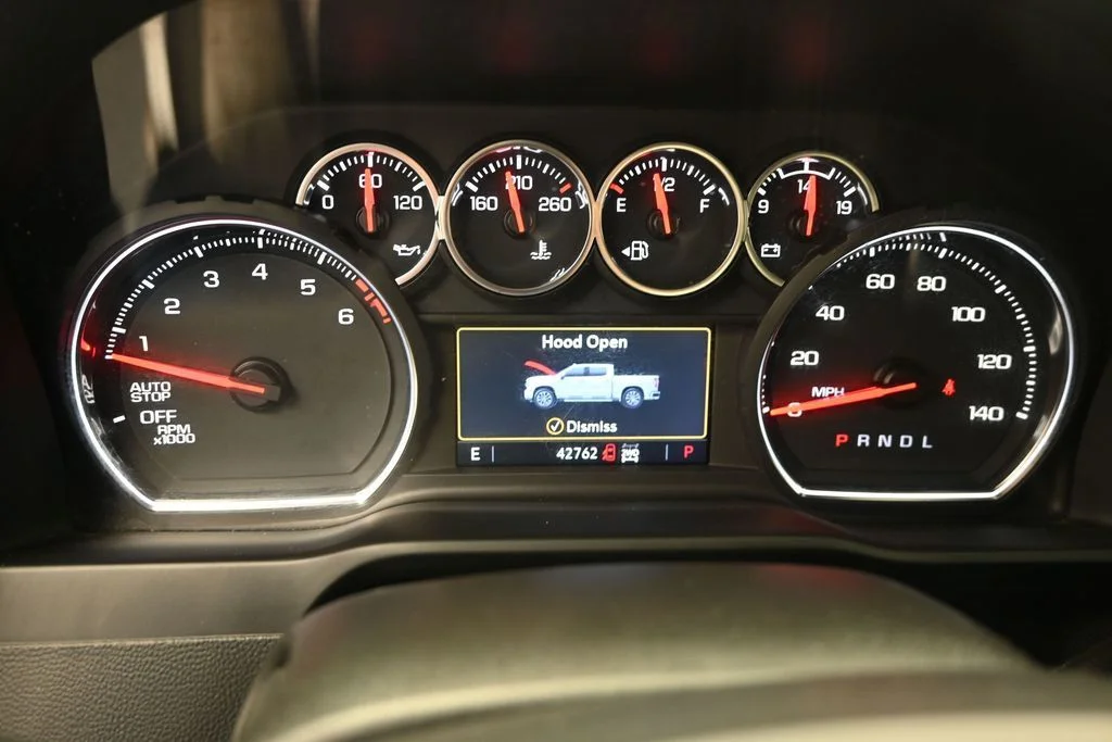 Used 2022 White Chevrolet RST image 22
