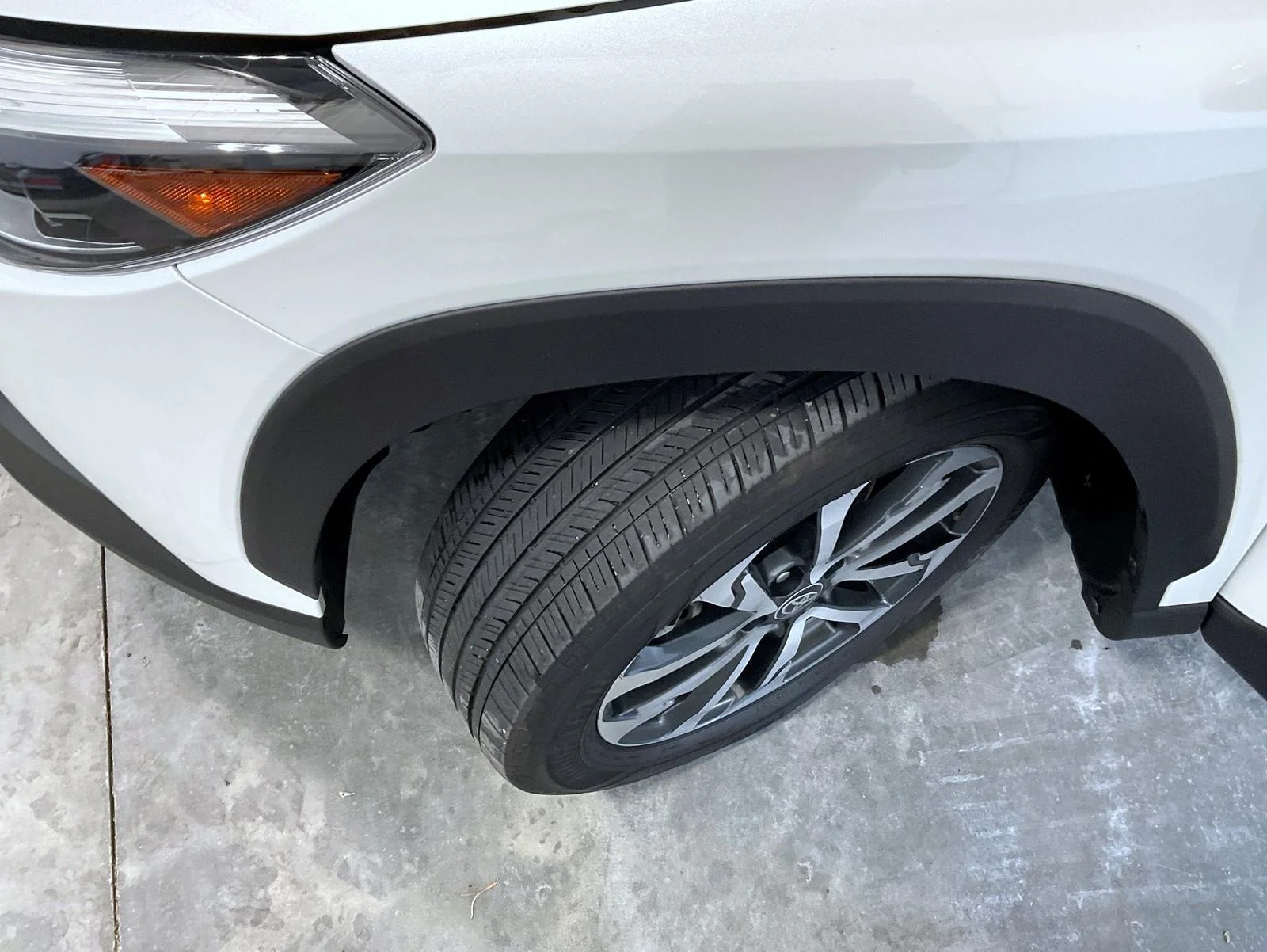 Used 2024 Beige Toyota XLE image 23