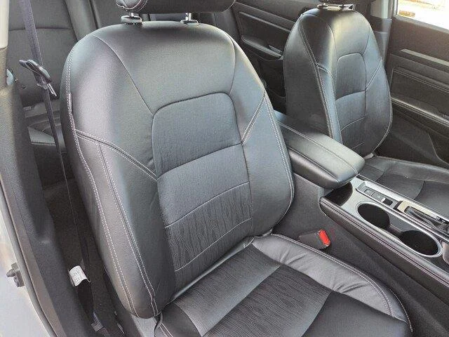 Used 2021 Brilliant Silver Metallic Nissan 2.5 SL image 32