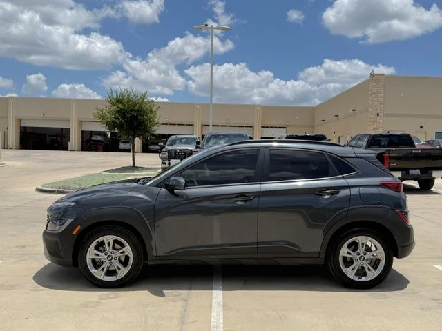 Used 2023 Gray Hyundai SEL image 6
