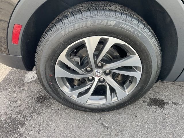 Used 2023 Black Buick Essence image 12