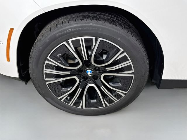 New 2026 White Metallic BMW 30 xDrive image 30