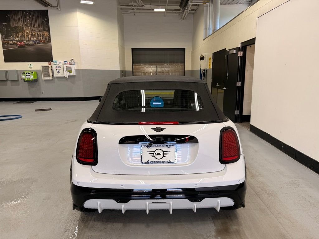 New 2026 Nanuq White Metallic MINI  image 4