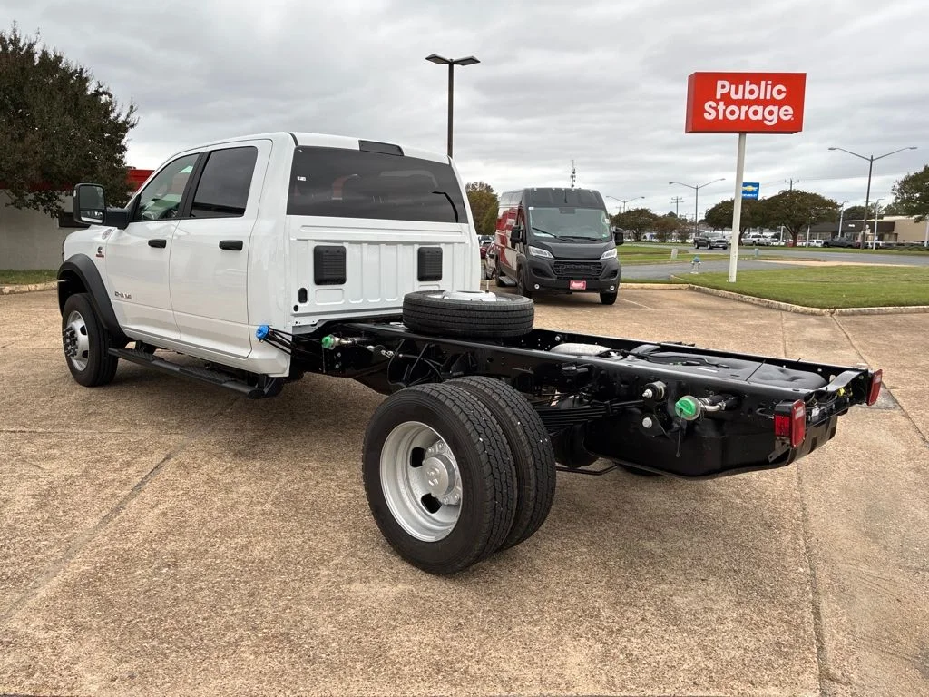 New 2026 Bright White Clear-Coat Exterior Paint RAM Tradesman image 3