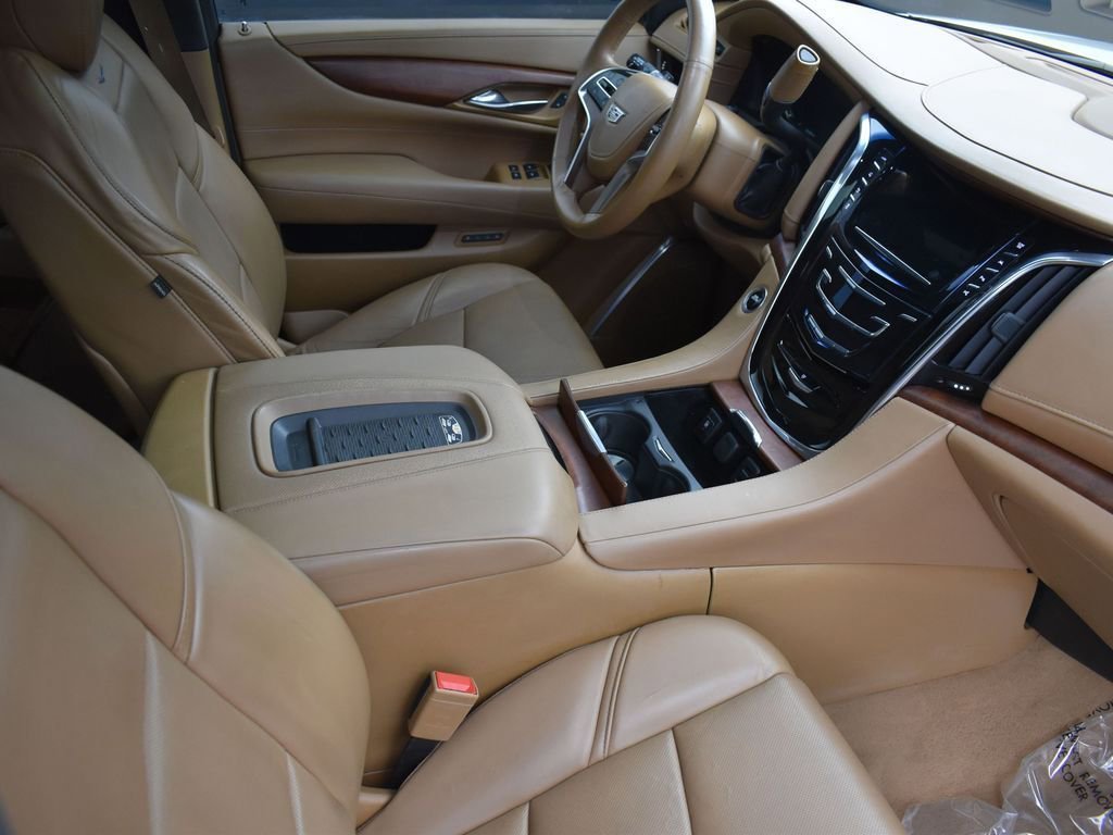 2017 CADILLAC ESCALADE - Image 36