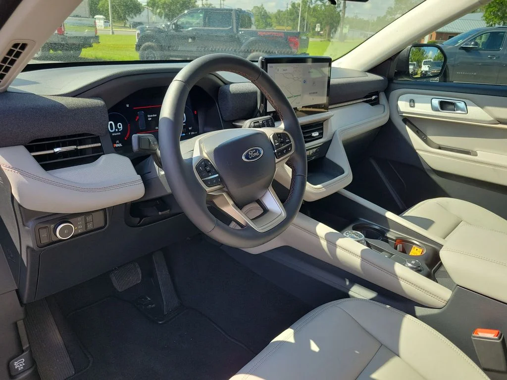 New 2026 Carbonized Gray Metallic Ford Active image 17
