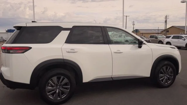 Used 2024 White Nissan S image 2
