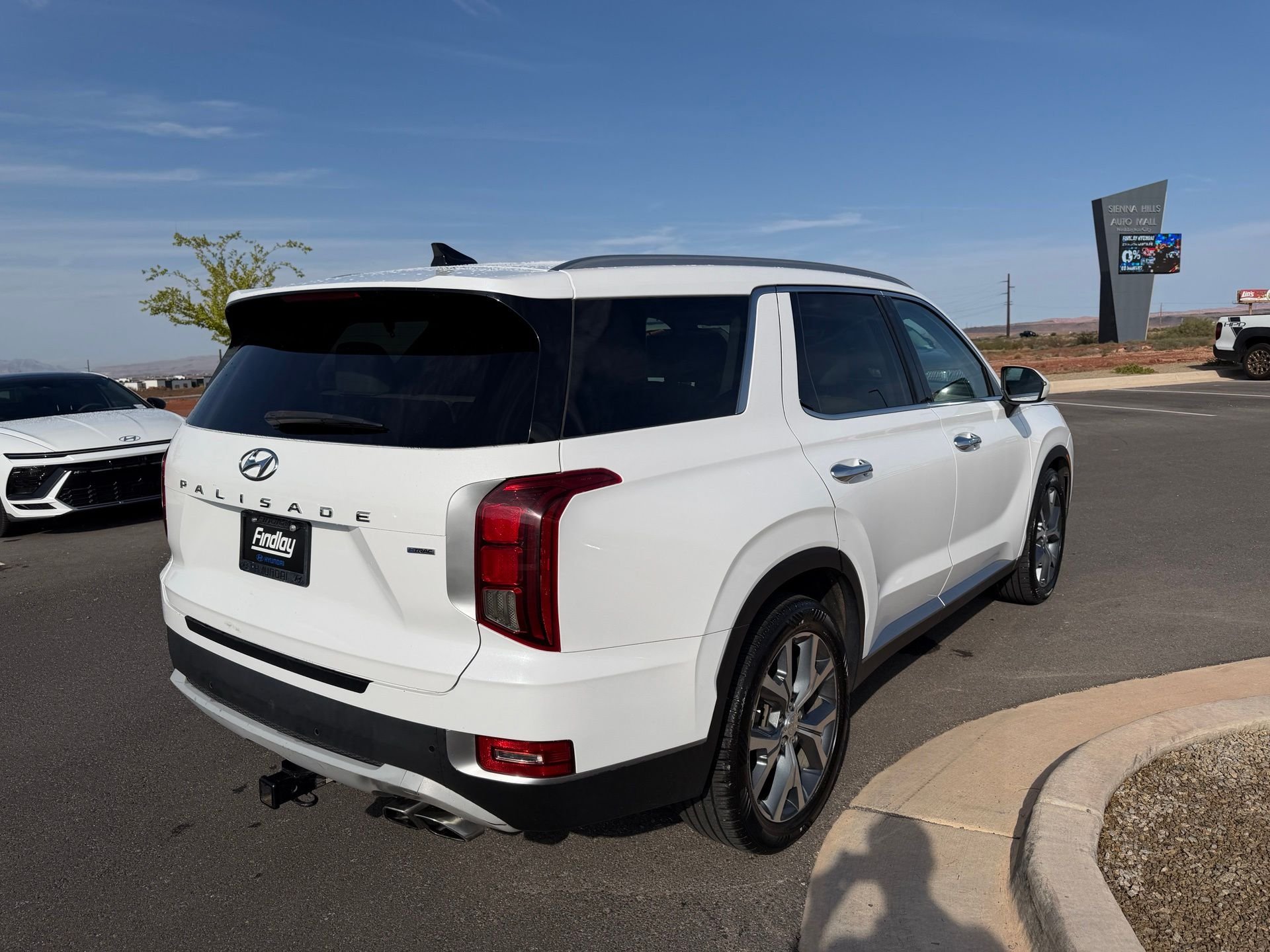 Used 2021 White Hyundai SEL image 7