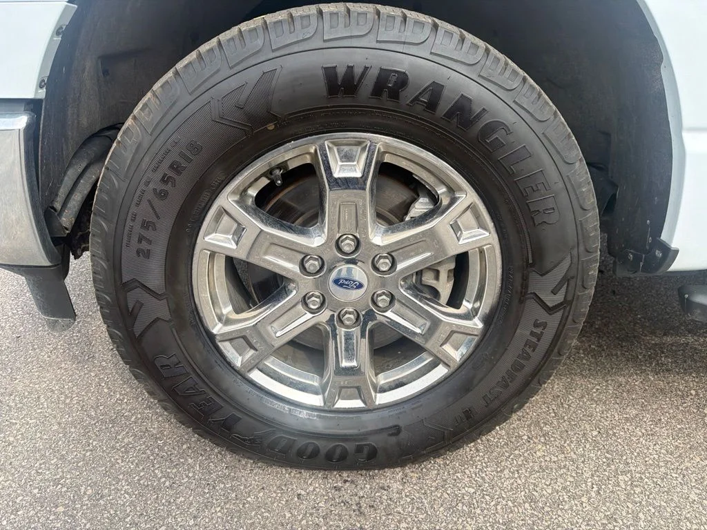 Certified Used 2022 White Metallic Ford XLT image 13
