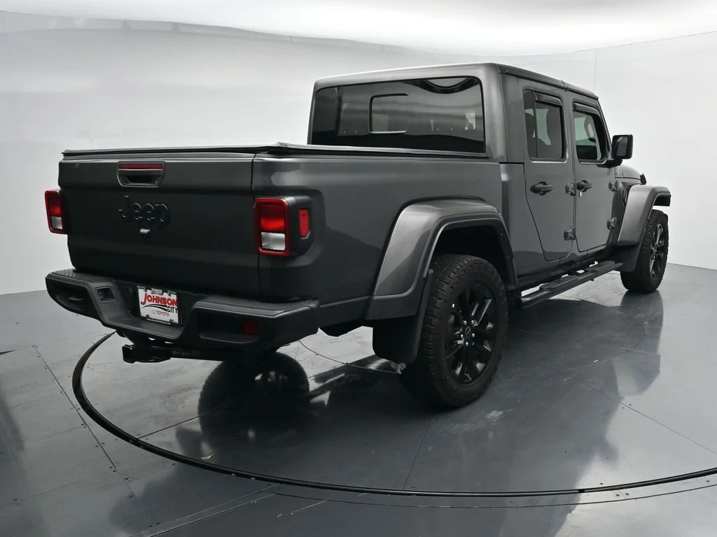 Used 2025 Gray Jeep Nighthawk image 7