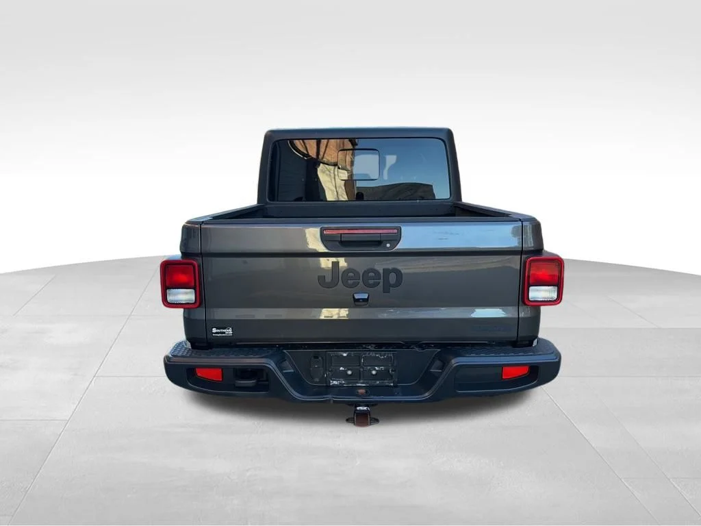 Used 2020 Gray Jeep Sport image 4