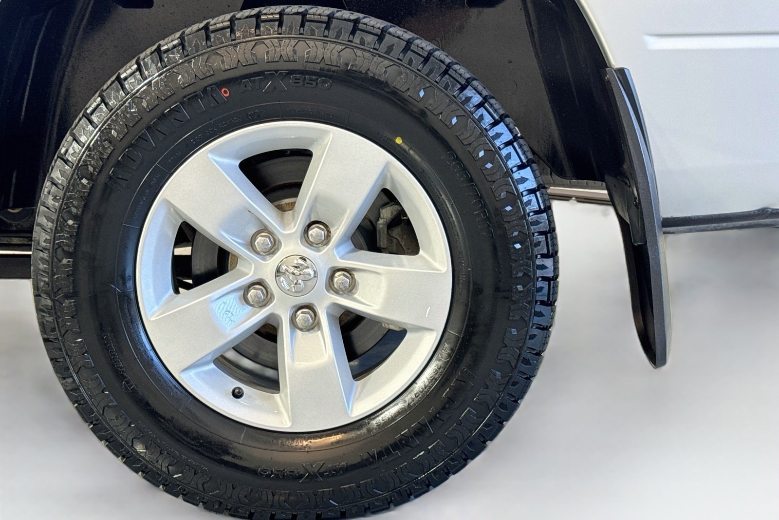 Used 2019 Bright Silver Metallic Clearcoat Ram SLT image 27