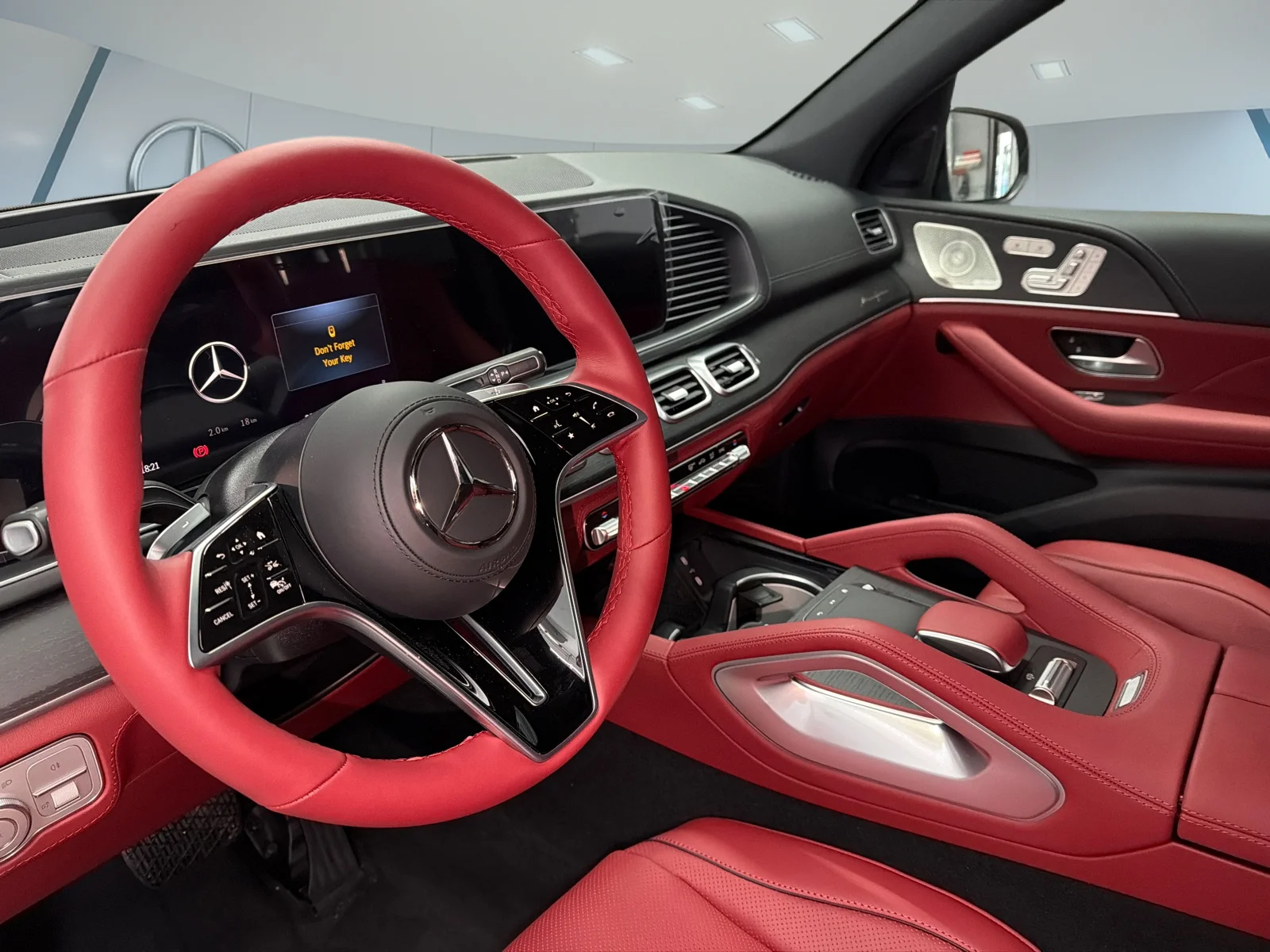 New 2026 manufaktur paint manufaktur si Mercedes-Benz GLE 580 4MATIC SUV image 11