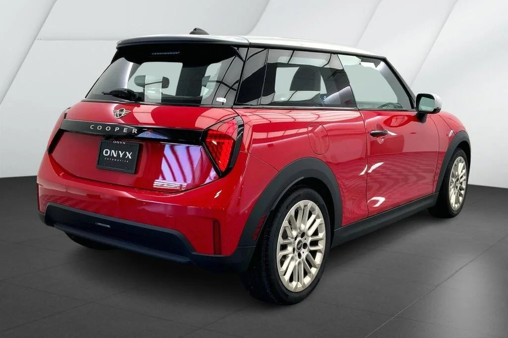2025 MINI Hardtop 2 Door S - Photo 6