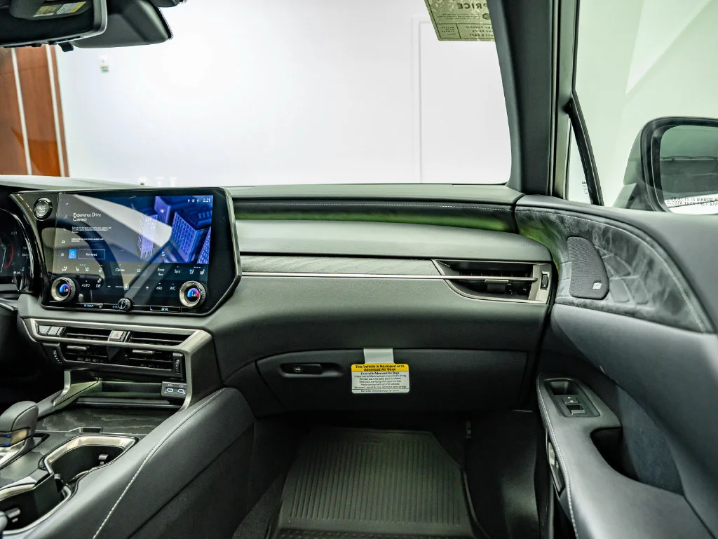 New 2026 Eminent White Pearl Lexus LUXURY image 43
