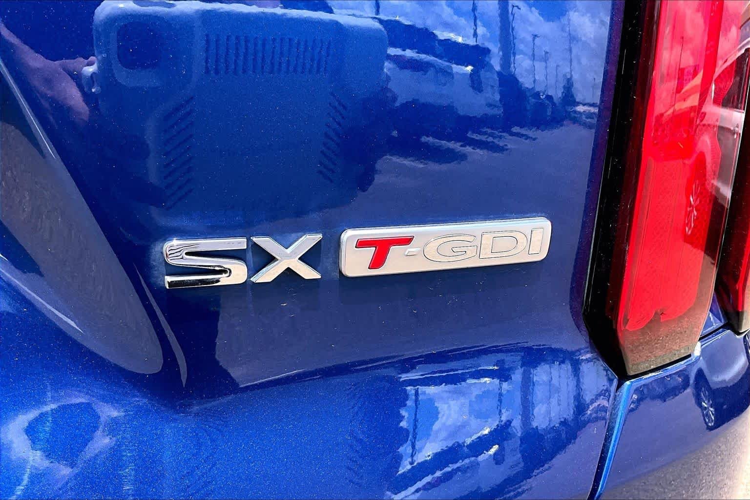 Used 2021 Sapphire Blue Kia SX Prestige image 10