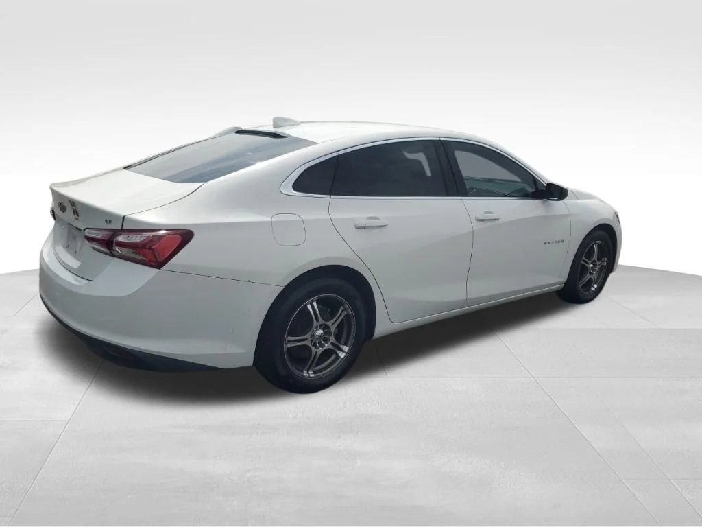 Used 2019 White Chevrolet LT image 7