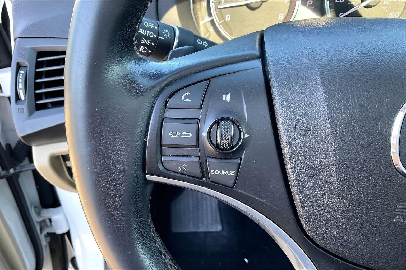 Used 2020 Platinum White Pearl Acura  image 23