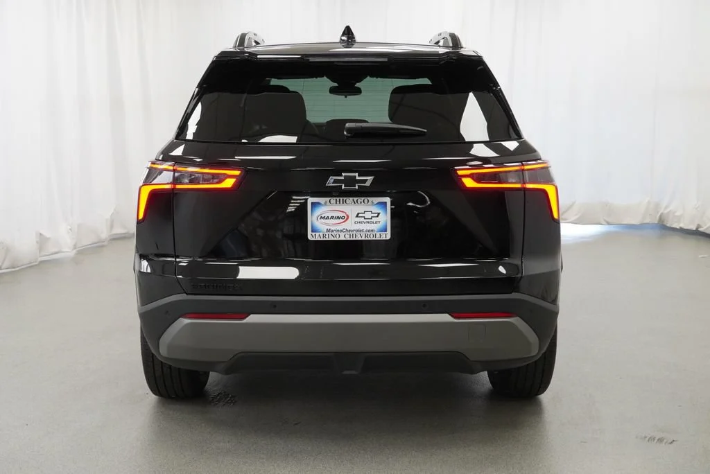 New 2027 Mosaic Black Metallic Chevrolet LT image 35