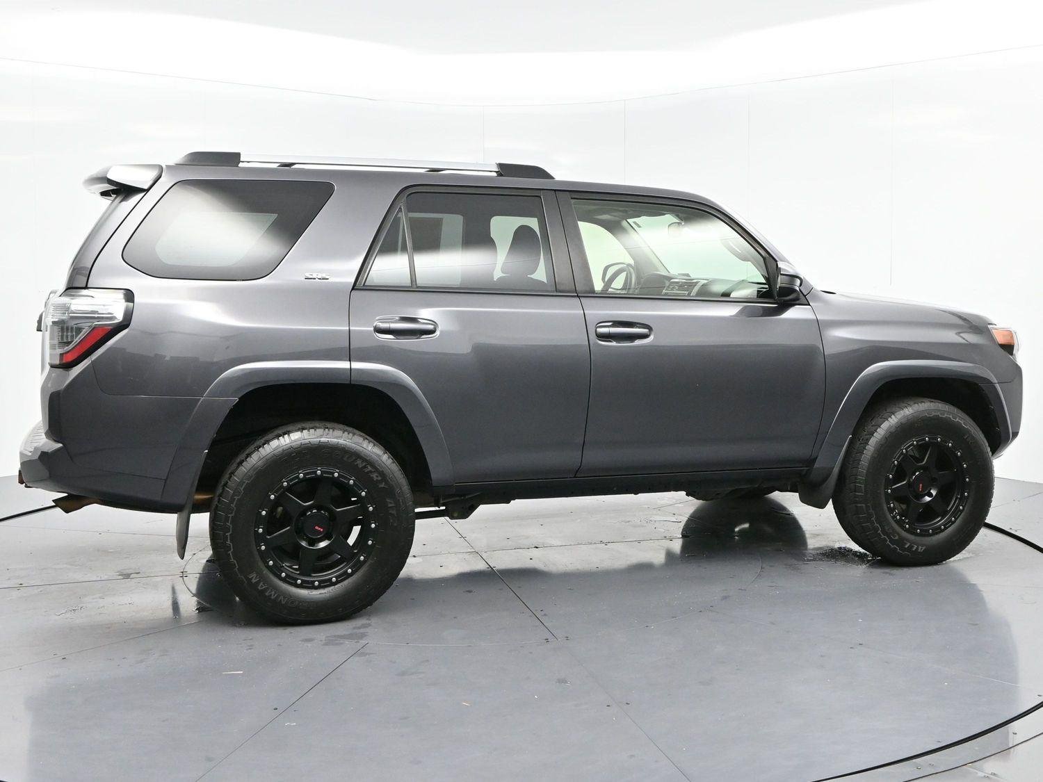 Used 2021 Magnetic Gray Metallic Toyota SR5 image 8