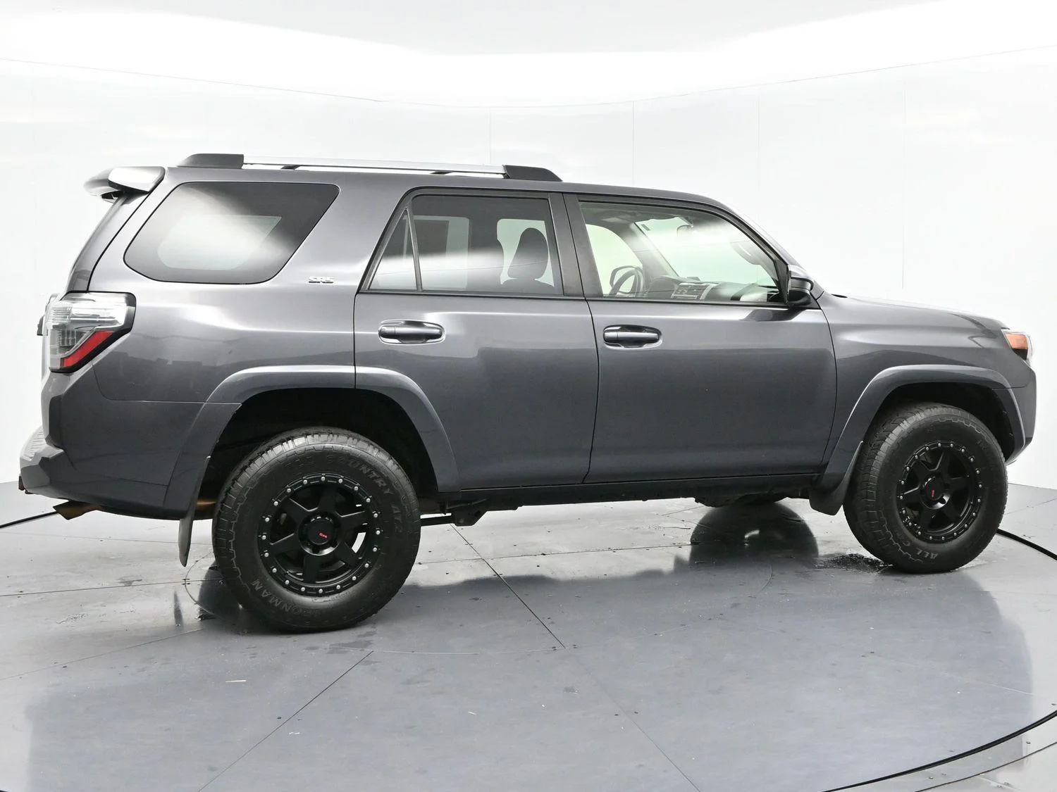Used 2021 Magnetic Gray Metallic Toyota SR5 image 8