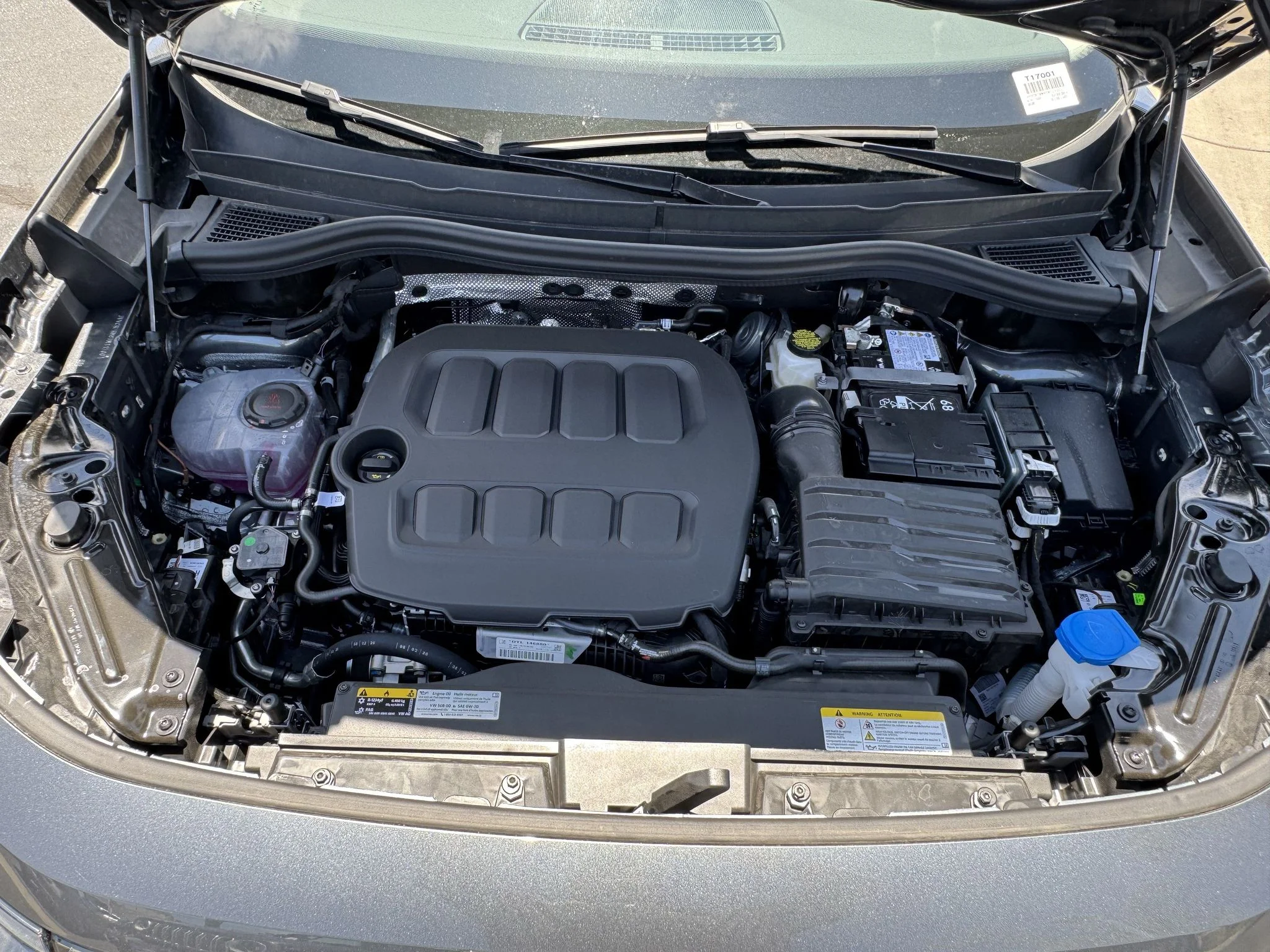 New 2026 Platinum Gray Metallic Volkswagen S image 34