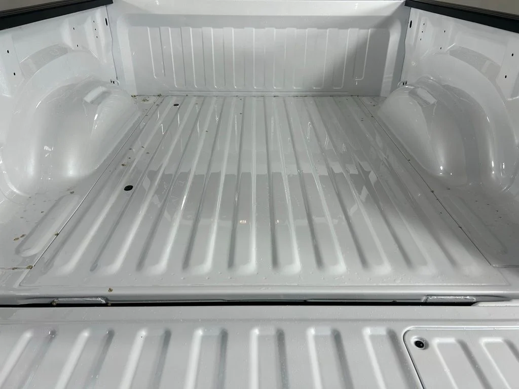 New 2026 Ivory White Tri-Coat Pearl-Coat Exterior Paint RAM Laramie image 22