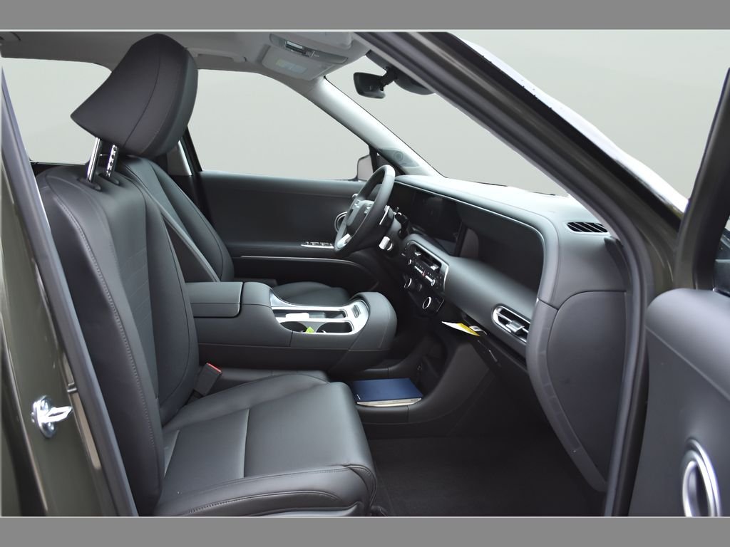 New 2026 Titan Charcoal Pearl Hyundai Limited FWD image 44