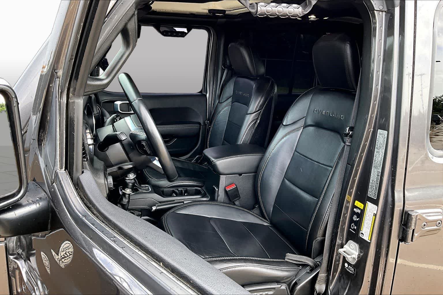 Used 2021 Granite Crystal Metallic Clearcoat Jeep Overland image 8
