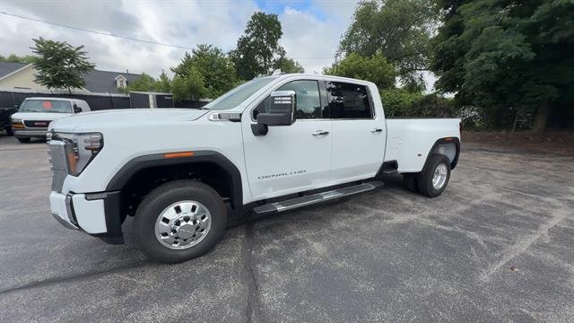 2026 GMC Sierra 3500HD Denali - Photo 38
