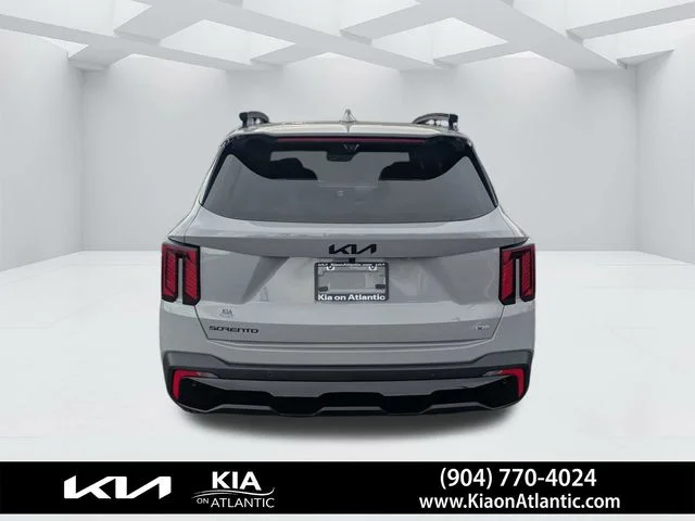 New 2026 Wolf Gray Kia S image 4